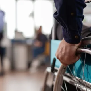 Ayudas compatibles con incapacidad permanente total