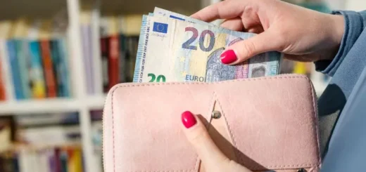 ¿Se puede pedir un adelanto del paro en el banco? Todo lo que necesitas saber