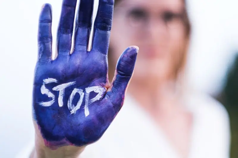 ayuda económica para mujeres víctimas de violencia de género en Canarias
