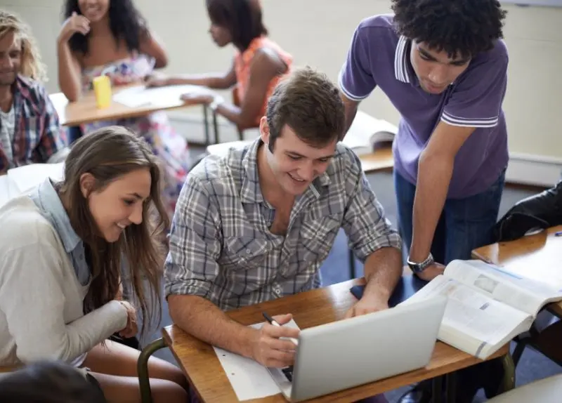 La vuelta al cole: ayudas y becas escolares por comunidad