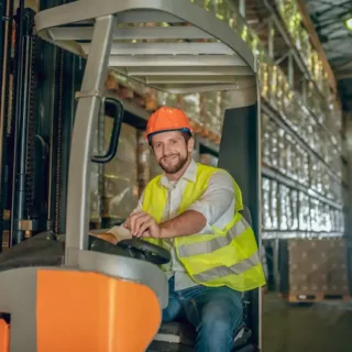 Consigue el carnet de carretillero gratis. ¡Entra para descubrir todos los cursos de carretillero gratis disponibles en España!